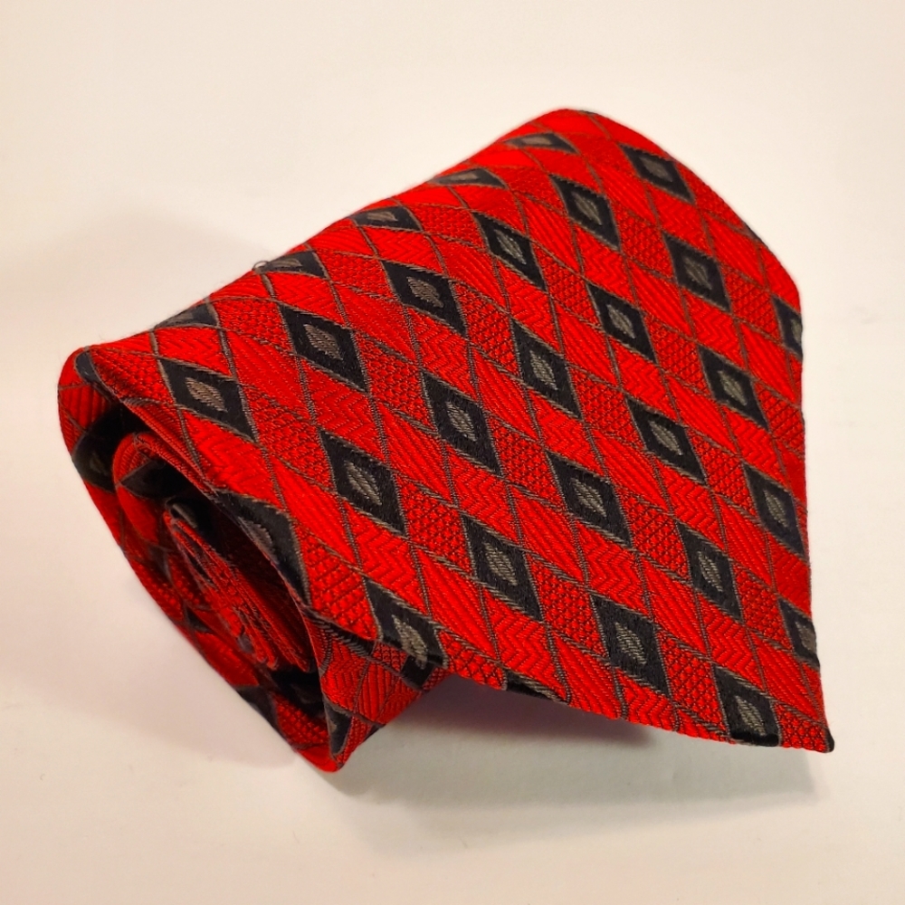 Sazzari Red Geometric Silk Tie Jacquard Fabric Made in Italy